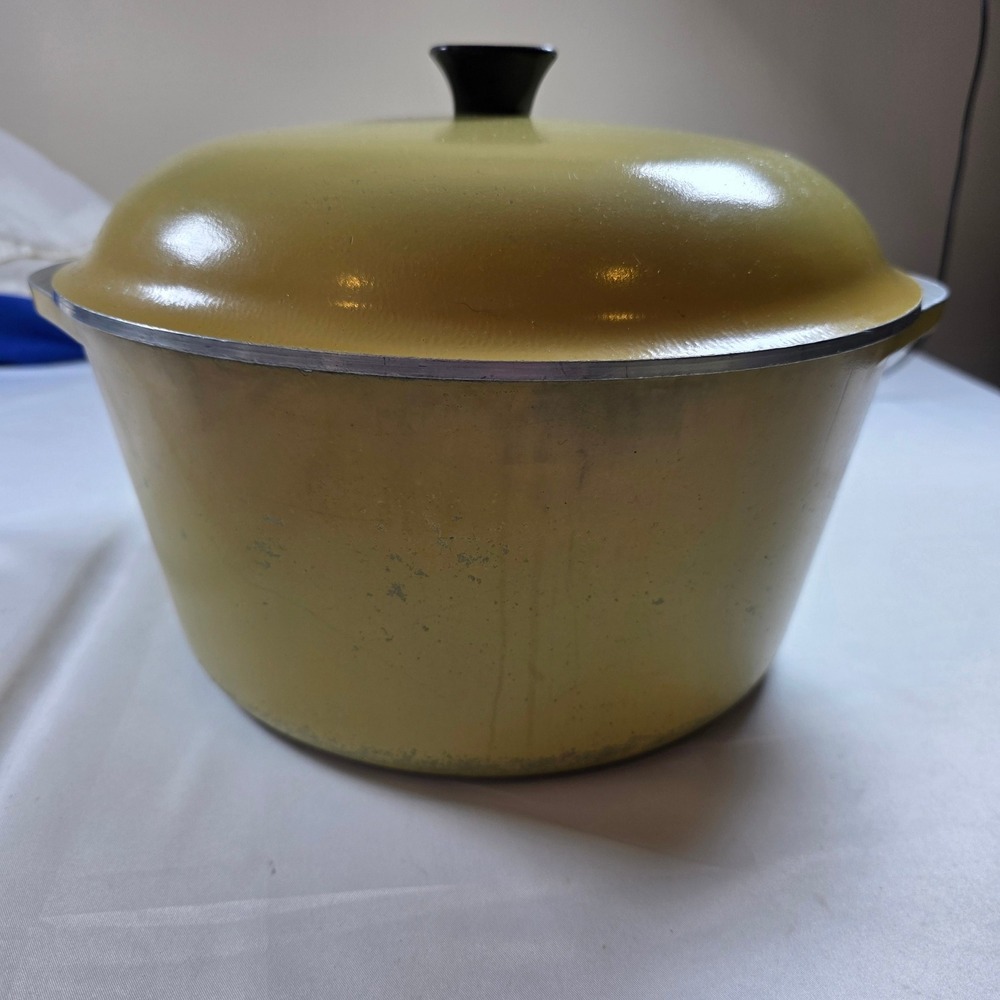 Vintage Club Aluminum Lg Yellow Enamel Dutch Oven Stockpot with Lid Mid Century